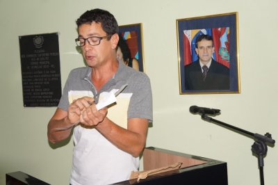 Funcionários reclamam de imposição, e lotam Câmara Municipal de Vermelho Novo/MG