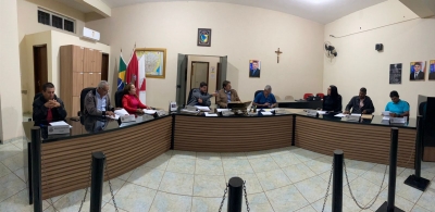 O legislativo de Vermelho Novo, esteve reunido mais uma vez para tratar de assuntos de interesse do nosso povo